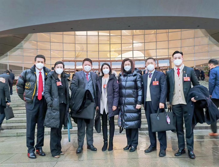 20230114 钟山投资有限公司总裁张玥先生作为港澳委员参加江苏省政协会议3.jpg