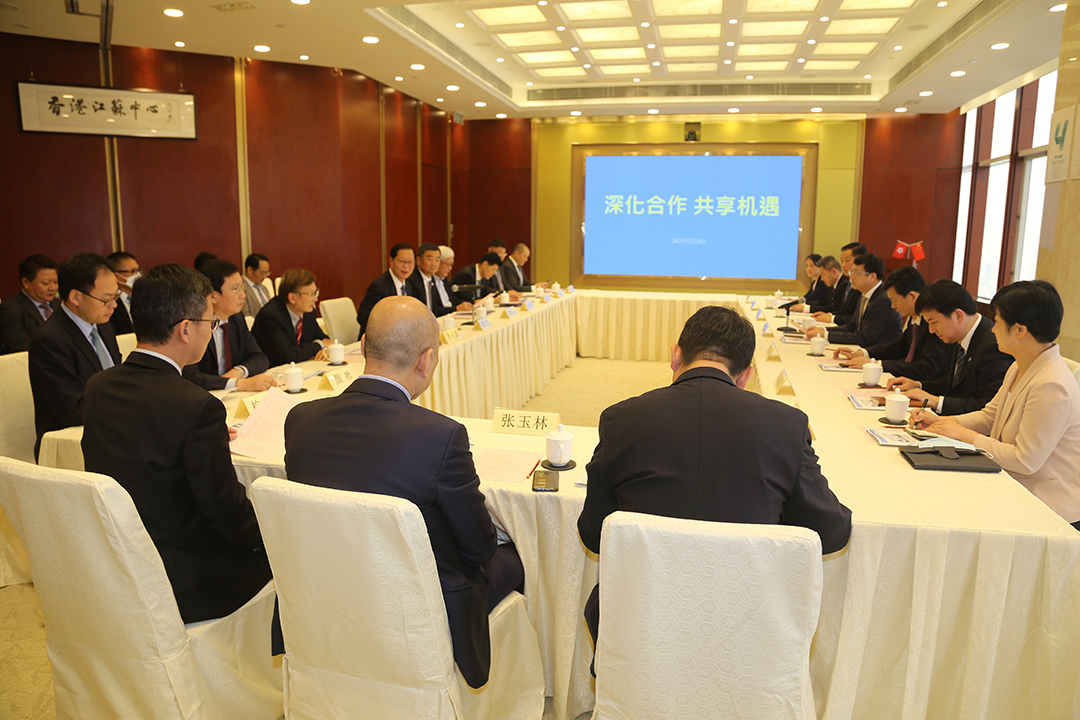 20230224江苏省委常委、苏州市委书记曹路宝一行到访钟山公司视察.jpg